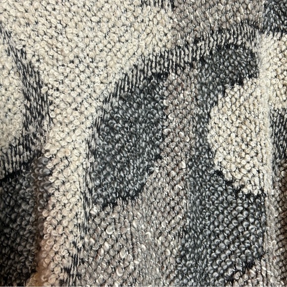 I.N.C.International Concepts Gray White Tan Knit Wool Alpaca Blend Fringe Poncho - Picture 14 of 16